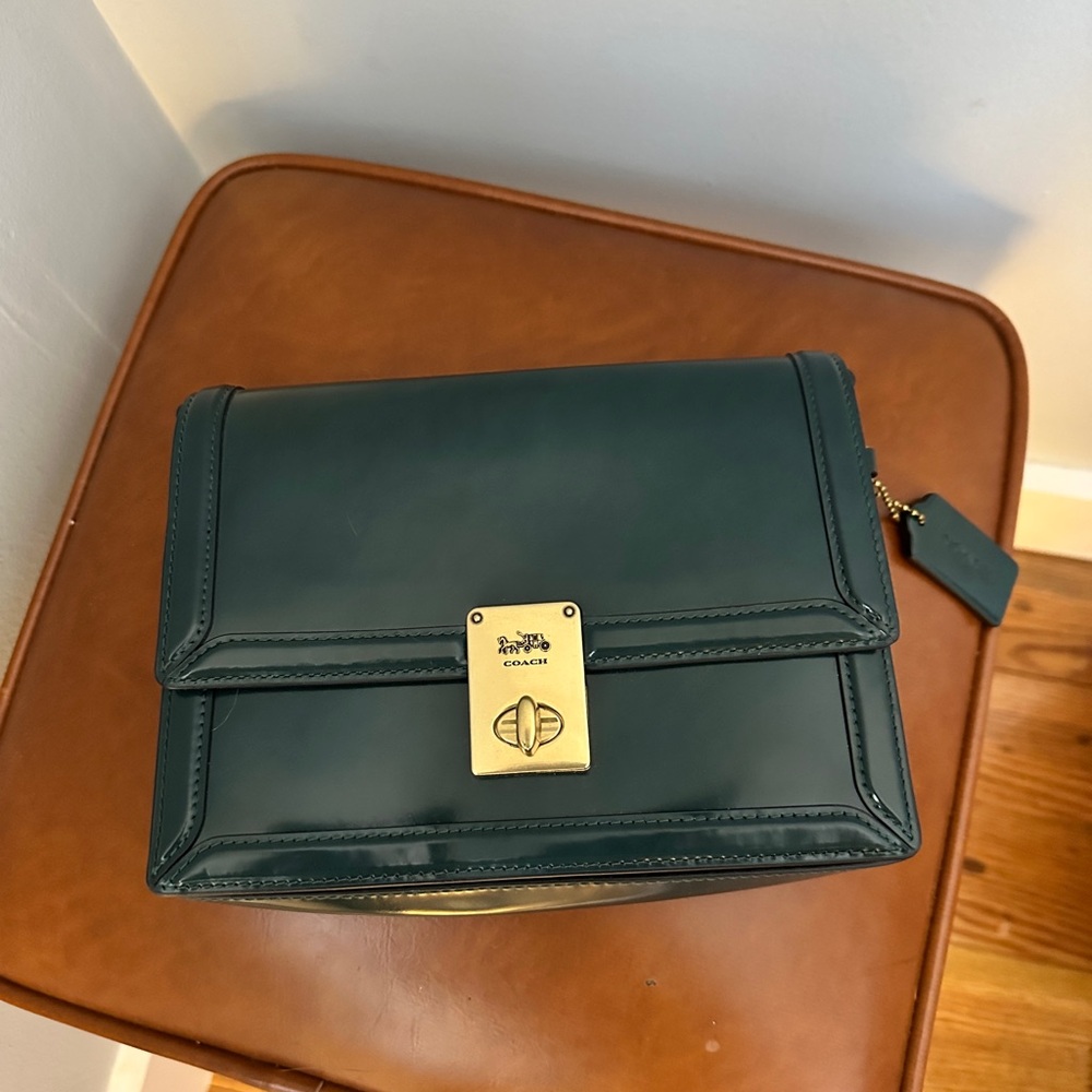 Coach Hutton Dark Green Leather Crossbody Bag with Gold Chain - Picture 1 of 4